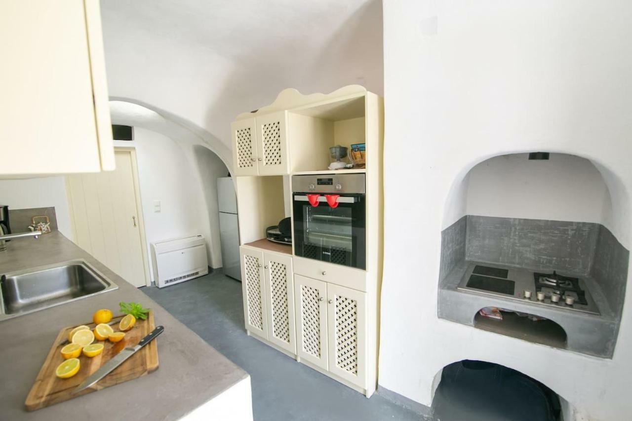 锡拉夏岛Agrilia Secluded Cave House别墅 外观 照片
